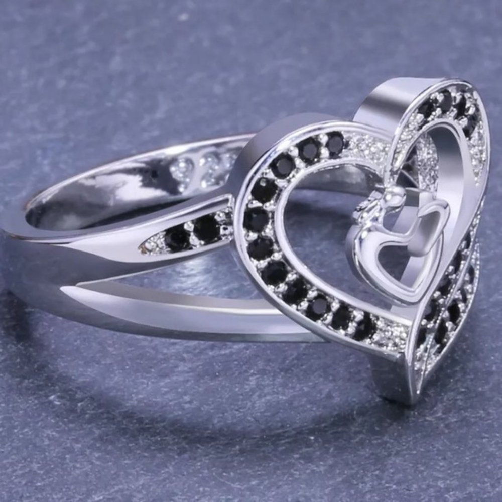 New Heart   925 Silver  Sapphire Ring - Picture 4 of 4
